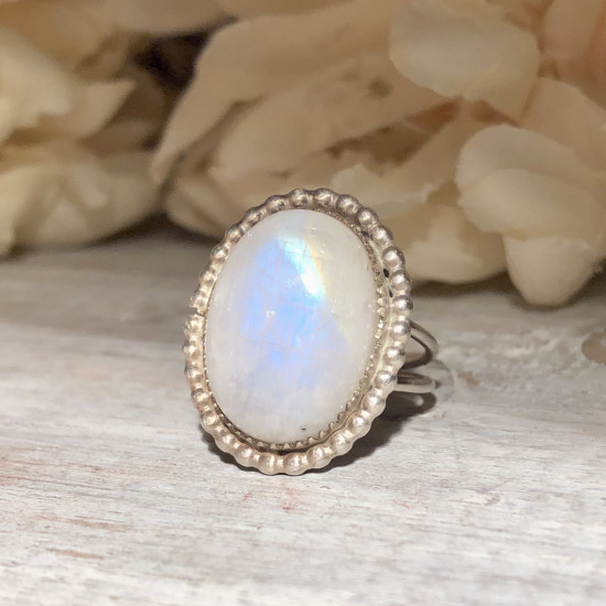  NATURAL RAINBOW MOONSTONE MEDIUM OVAL RING