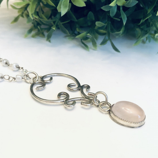 ARTISTIC SHAPED WITH NATURAL ROSE QUARTZ NECKLACE