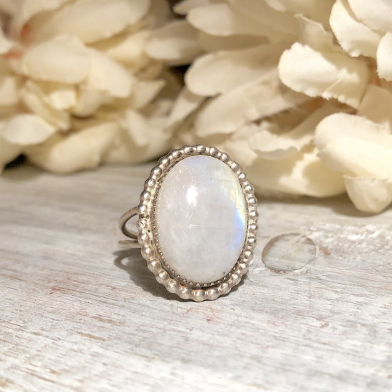  NATURAL RAINBOW MOONSTONE MEDIUM OVAL RING