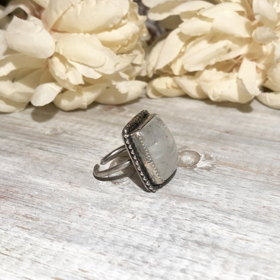  NATURAL RAINBOW MOONSTONE SQUARE OPEN RING