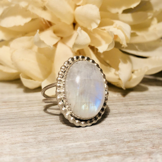  NATURAL RAINBOW MOONSTONE MEDIUM OVAL RING