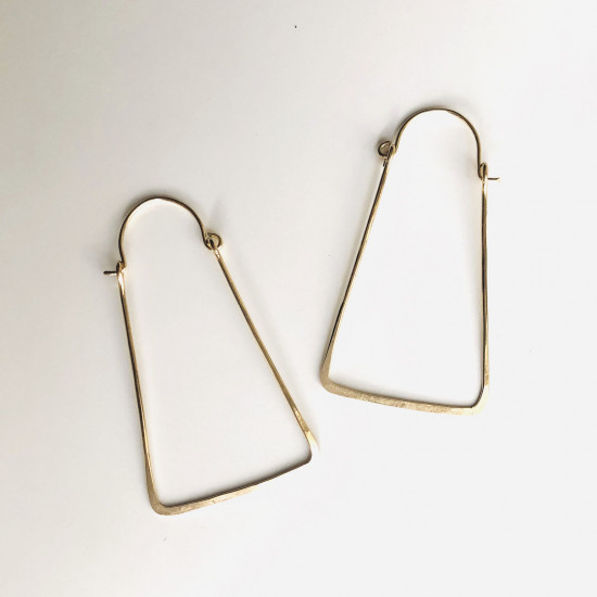 BASIC TRIANGLE EARRINGS