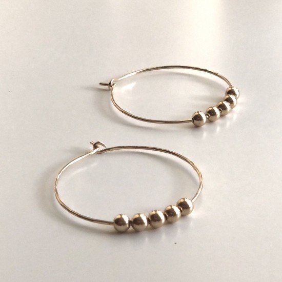 FLOATING BALLS HOOP HAMMERED EARRINGS FLOATING BALLS HOOP HAMMERED EARRINGS