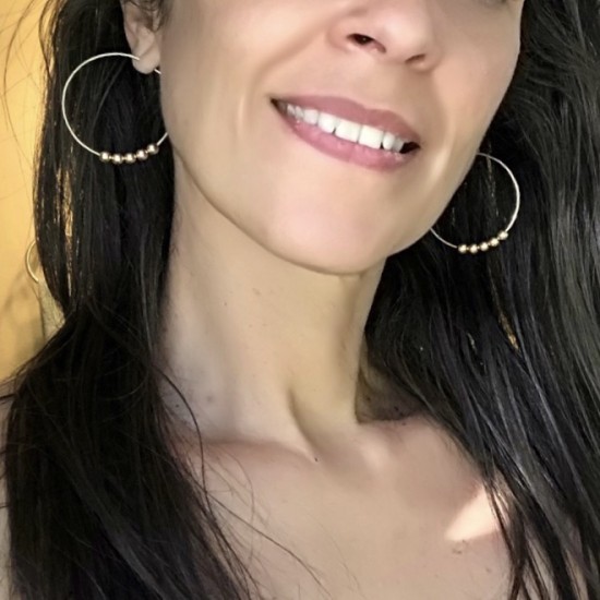 FLOATING BALLS HOOP HAMMERED EARRINGS FLOATING BALLS HOOP HAMMERED EARRINGS