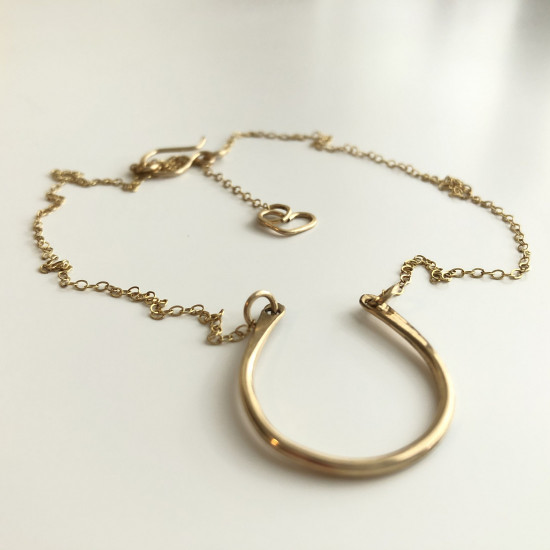 HORSESHOE WRAPPED NECKLACE