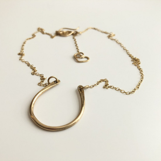 HORSESHOE WRAPPED NECKLACE