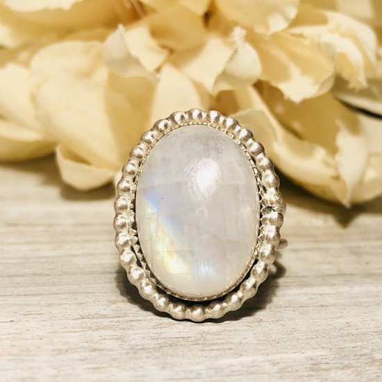 NATURAL RAINBOW MOONSTONE MEDIUM OVAL RING NATURAL RAINBOW MOONSTONE MEDIUM OVAL RING