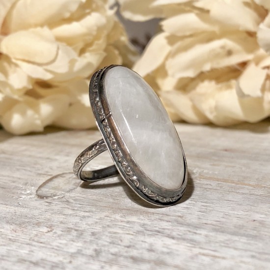 NATURAL RAINBOW MOONSTONE OVAL RING NATURAL RAINBOW MOONSTONE OVAL RING