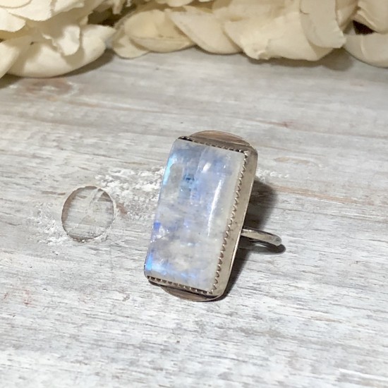  NATURAL RAINBOW MOONSTONE RETANGULAR RING