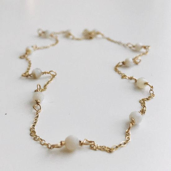 MOTHER OF PEARLS CHAIN CHOCKER NECKLACE MOTHER OF PEARLS CHAIN CHOCKER NECKLACE