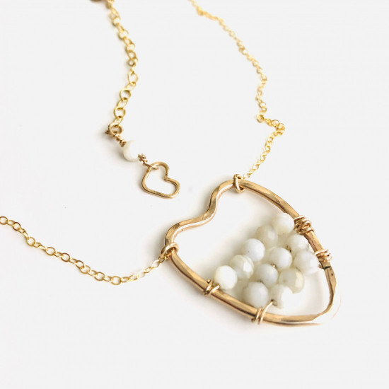 OPEN HEART MOTHER OF PEARLS NECKLACE