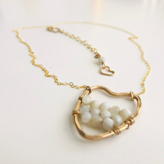 OPEN HEART MOTHER OF PEARLS NECKLACE