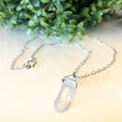 WRAPPED CRYSTAL NECKLACE