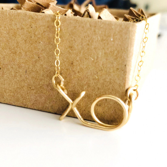 XO LOVES AND KISSES NECKLACE