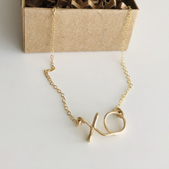 XO LOVES AND KISSES NECKLACE