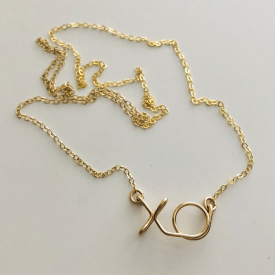 XO LOVES AND KISSES NECKLACE